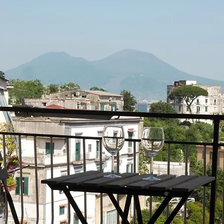 Maison Capodimonte Apartment